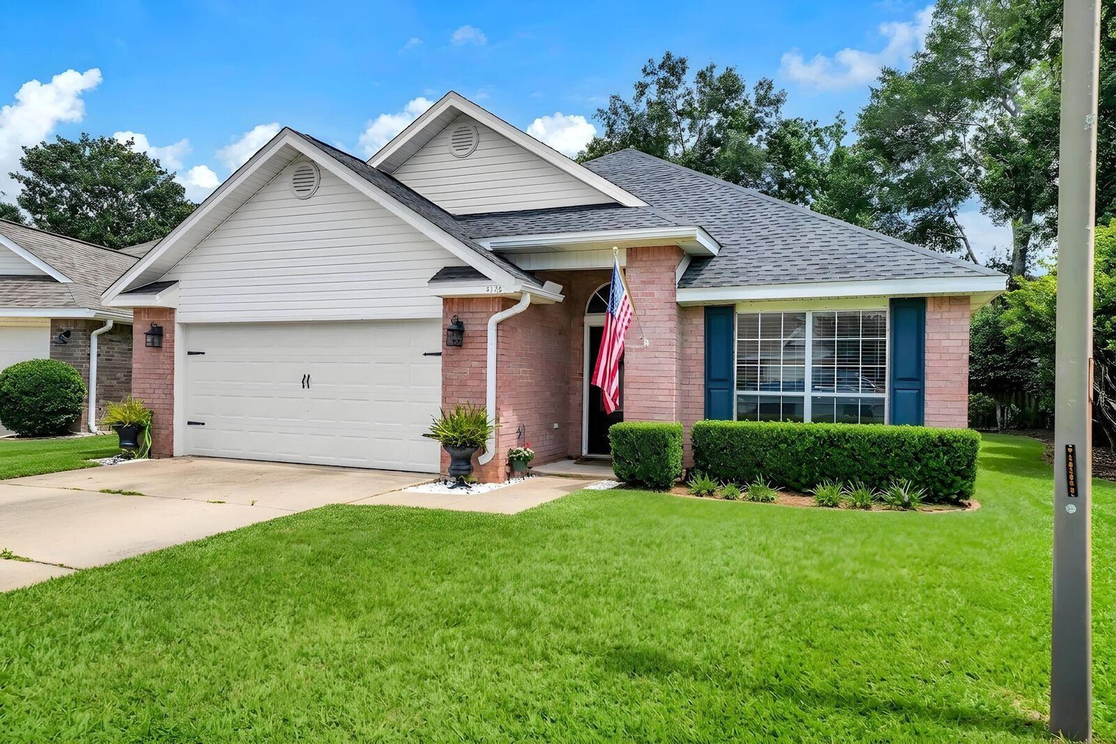 Property Photo:  4198 Whitetail Circle  FL 32578 