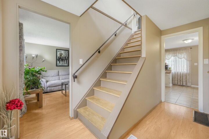 Property Photo:  267 Ridgewood Terrace  AB T8N 0E9 