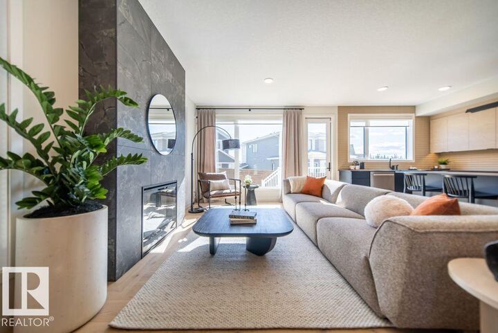 Property Photo: 14 Devonshire Drive AB T8B 0G5