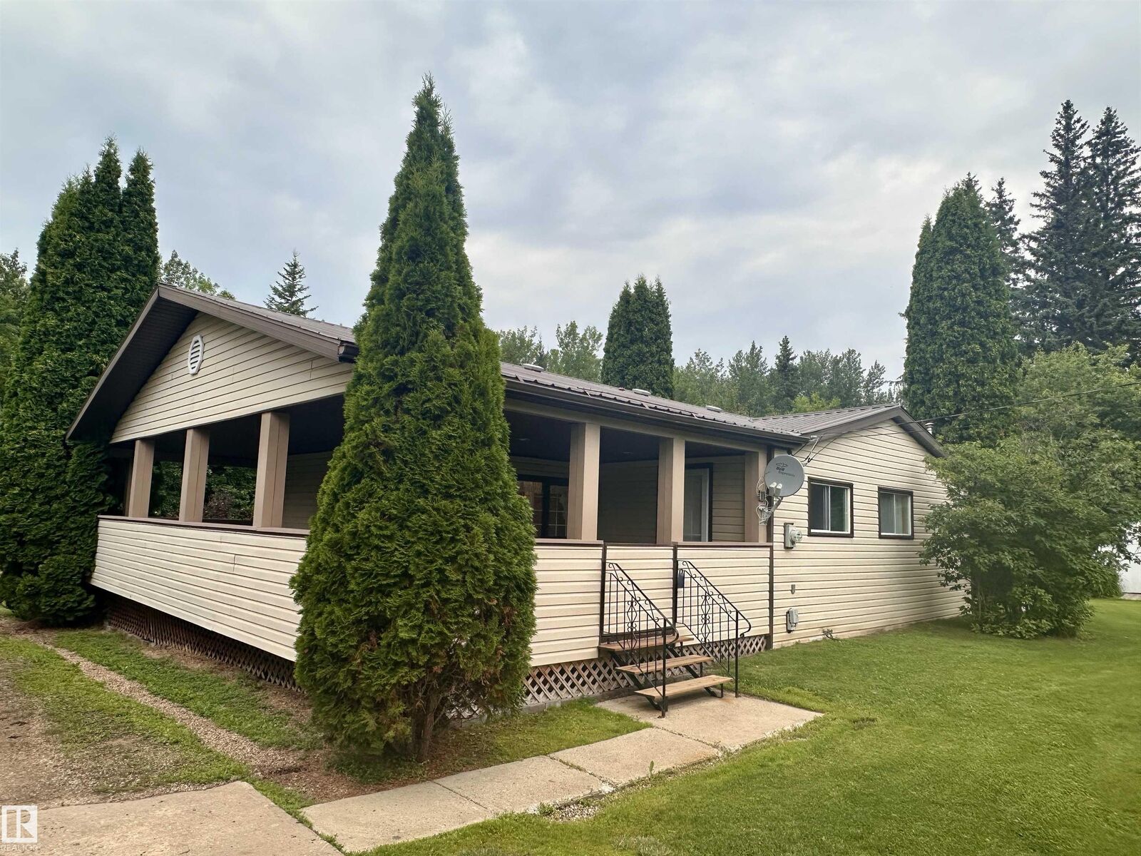 Property Photo: 5309 51 Street AB T0G 1H0