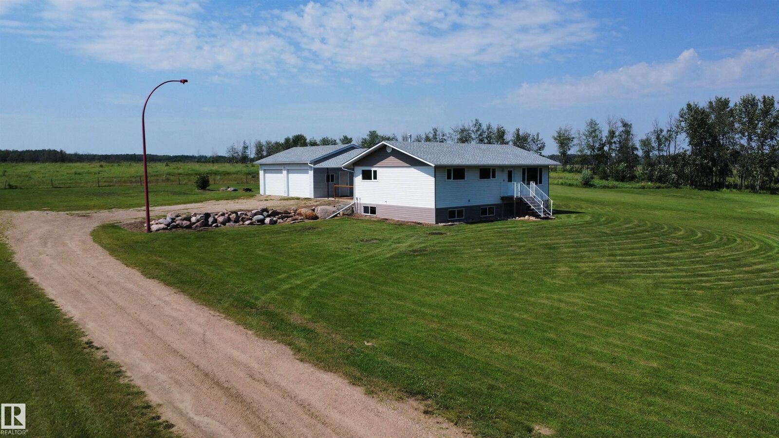 Property Photo:  58514 Rg Rd 243  AB T0G 2J0 