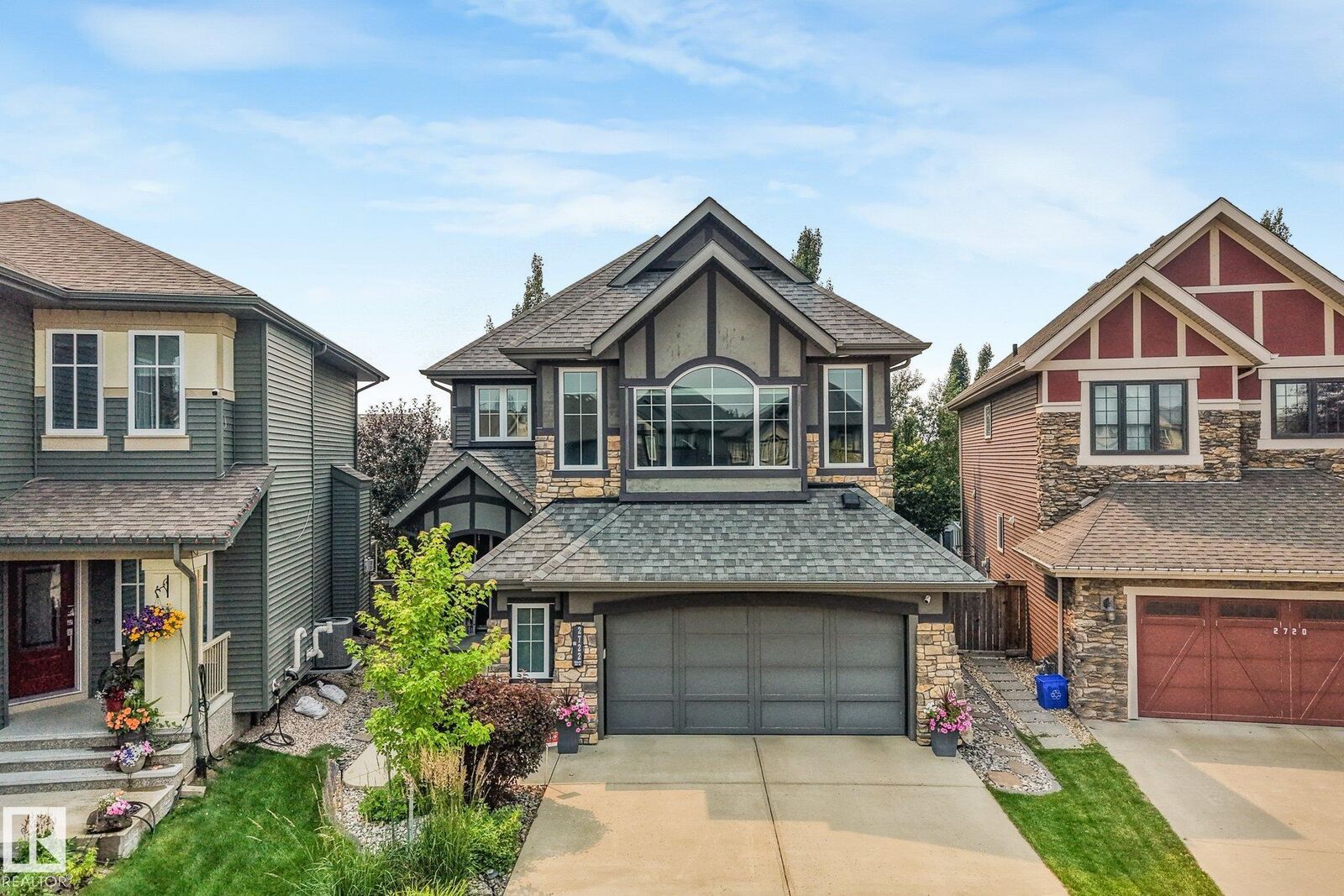 Property Photo:  2722 Kirkland Way SW  AB T6W 2R4 