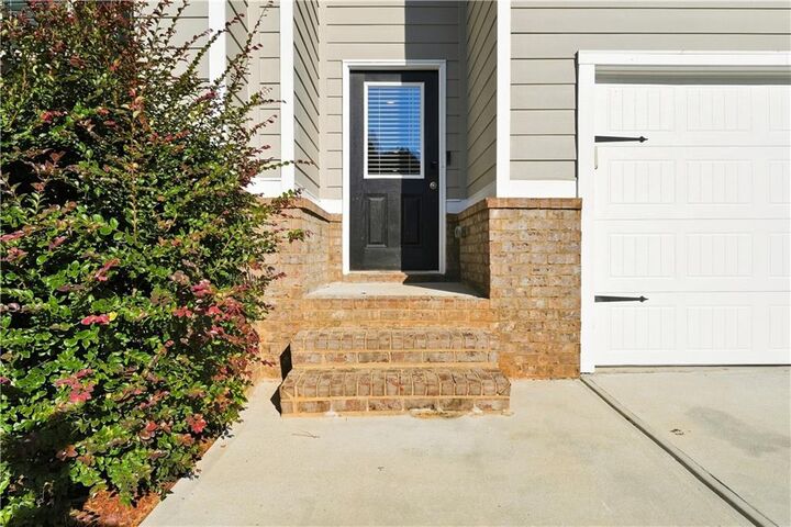 Property Photo: 337 Daffodil Drive GA 30179