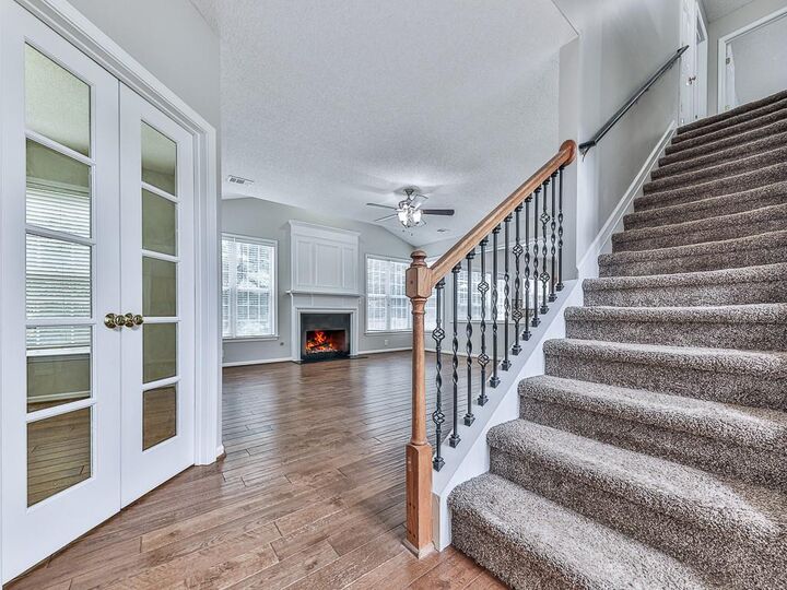 Property Photo: 503 Keeneland Avenue GA 30189