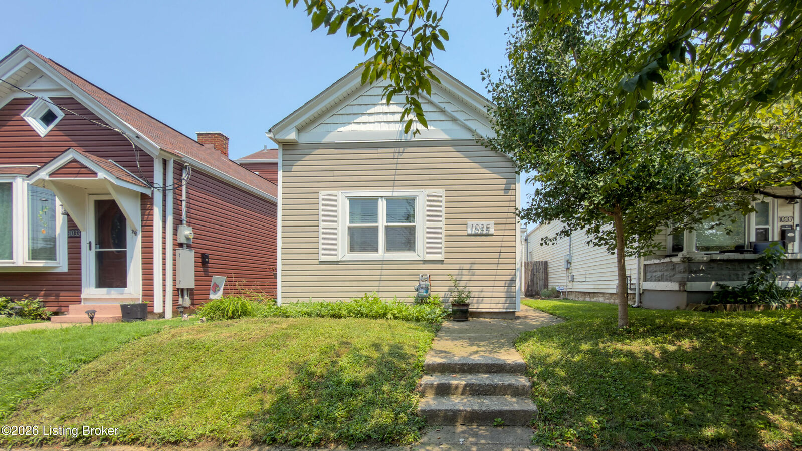 Property Photo:  1035 E Caldwell St  KY 40204 