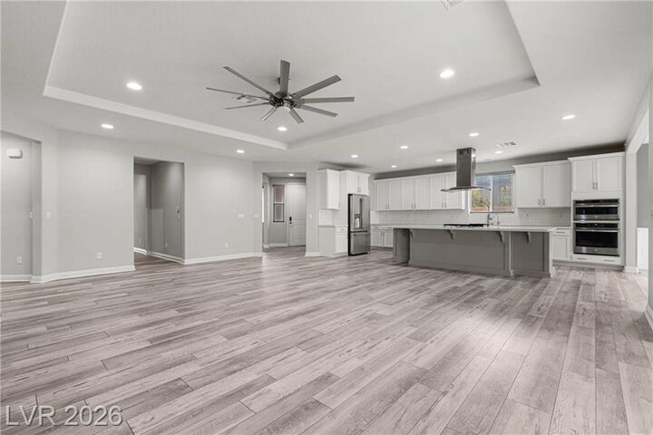 Property Photo: 5927 Villa Loma Street NV 89148