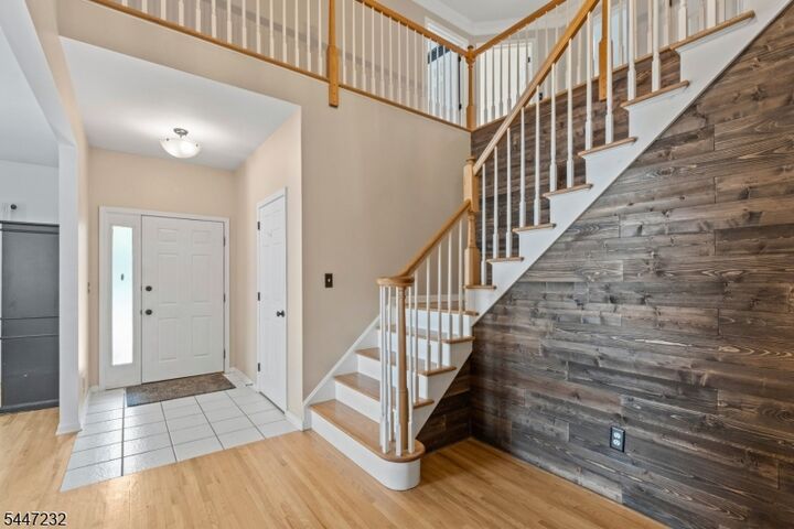 Property Photo: 5 Clark Ct NJ 08807
