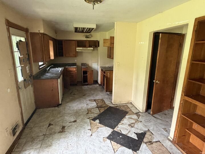 Property Photo:  2621 Capitol Avenue  IN 46806 