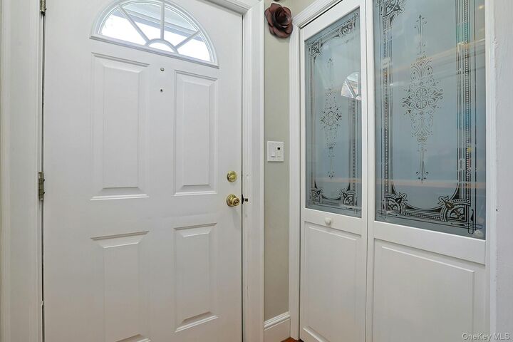 Property Photo:  65 Laurel Place  NY 10594 