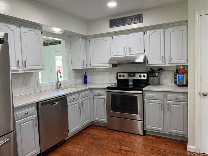 Property Photo:  11 High Hill Avenue  NY 10990 
