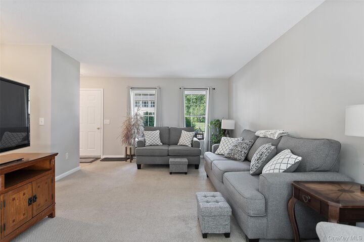 Property Photo:  14 Lyford Lane  NY 12601 