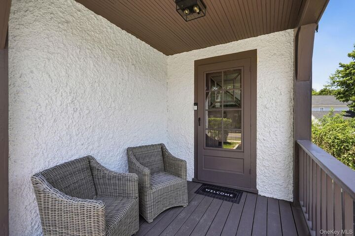 Property Photo:  184 W Post Road  NY 10606 