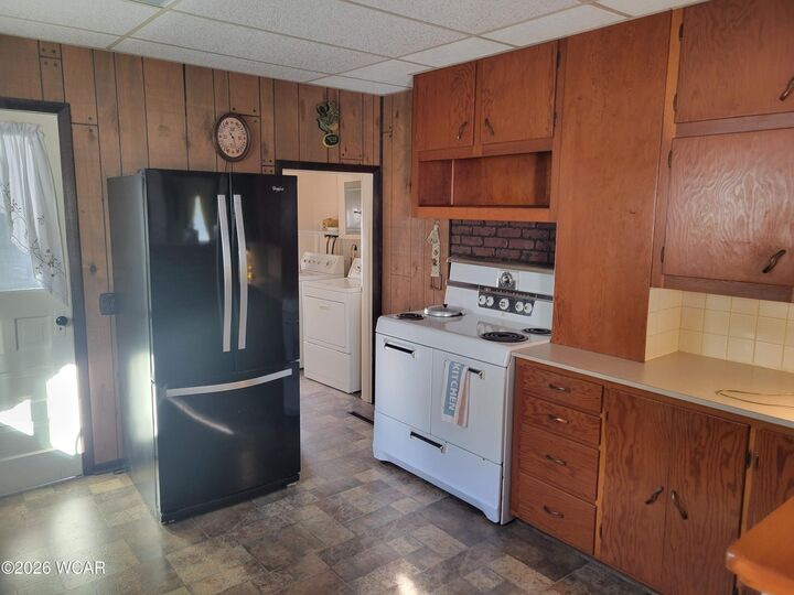 Property Photo:  224 Robinson Avenue  OH 43326 