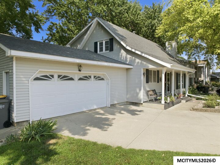 Property Photo:  610 S Monroe Ct  IA 50401 