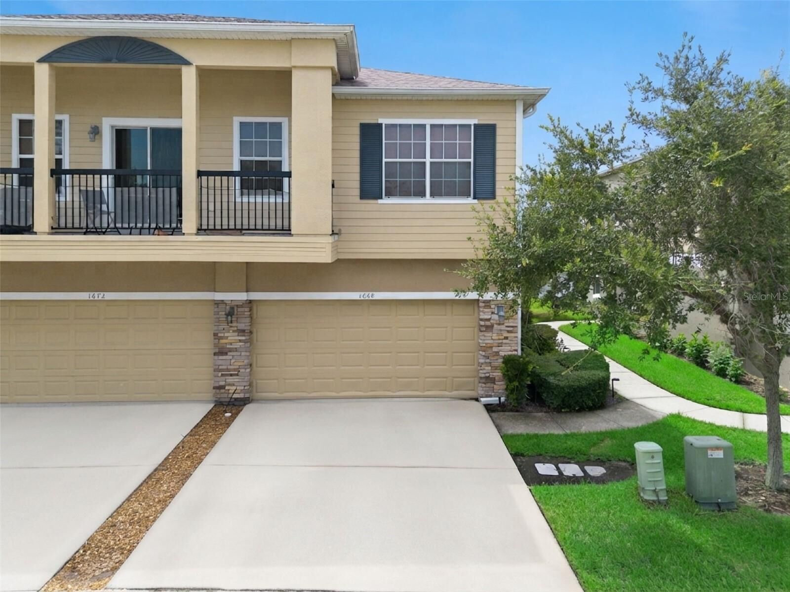 Property Photo:  1668 Scarlet Oak Loop C  FL 34787 
