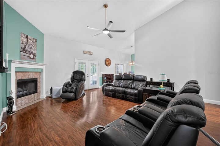Property Photo: 2527 NW County Road 225 FL 32058