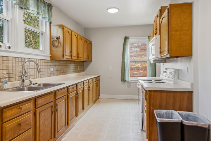 Property Photo:  204 N Vita Ave  WI 53916 