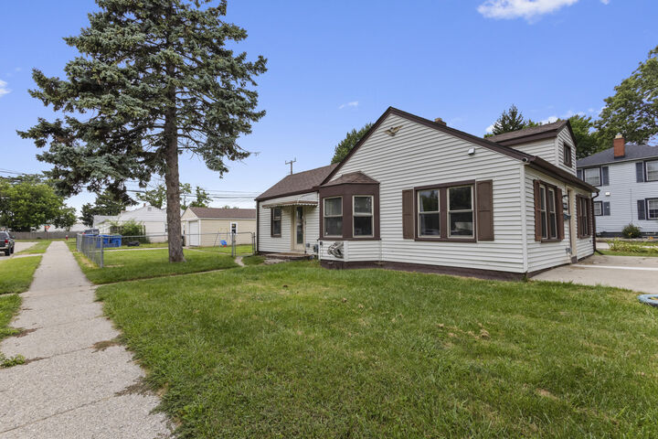 Property Photo:  20875 Elroy Avenue  MI 48089 