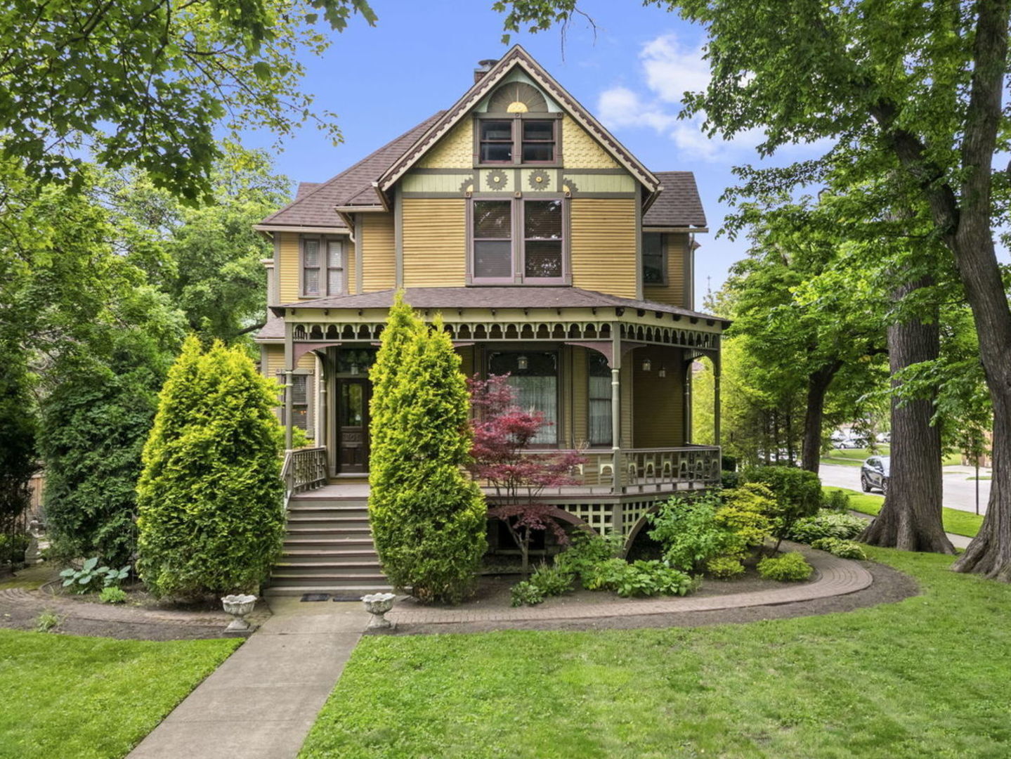 Property Photo:  201 Wesley Avenue  IL 60302 