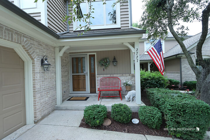 Property Photo:  2727 Downing Court  IL 60502 