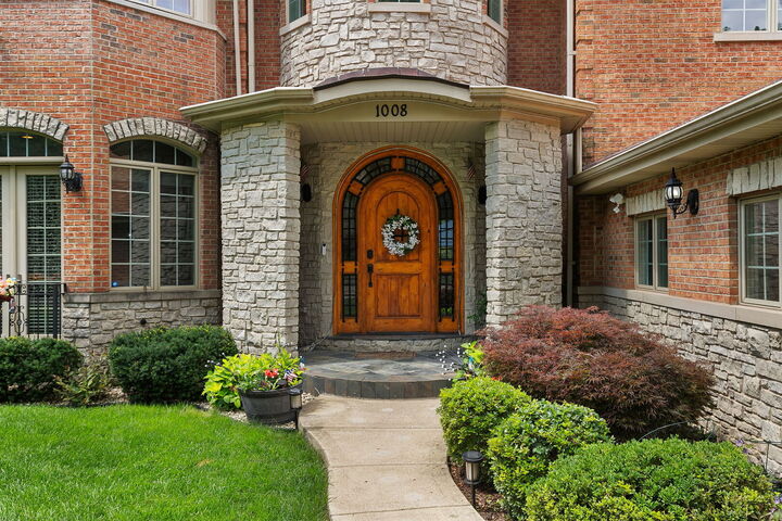 Property Photo:  1008 Meadow Road  IL 60062 
