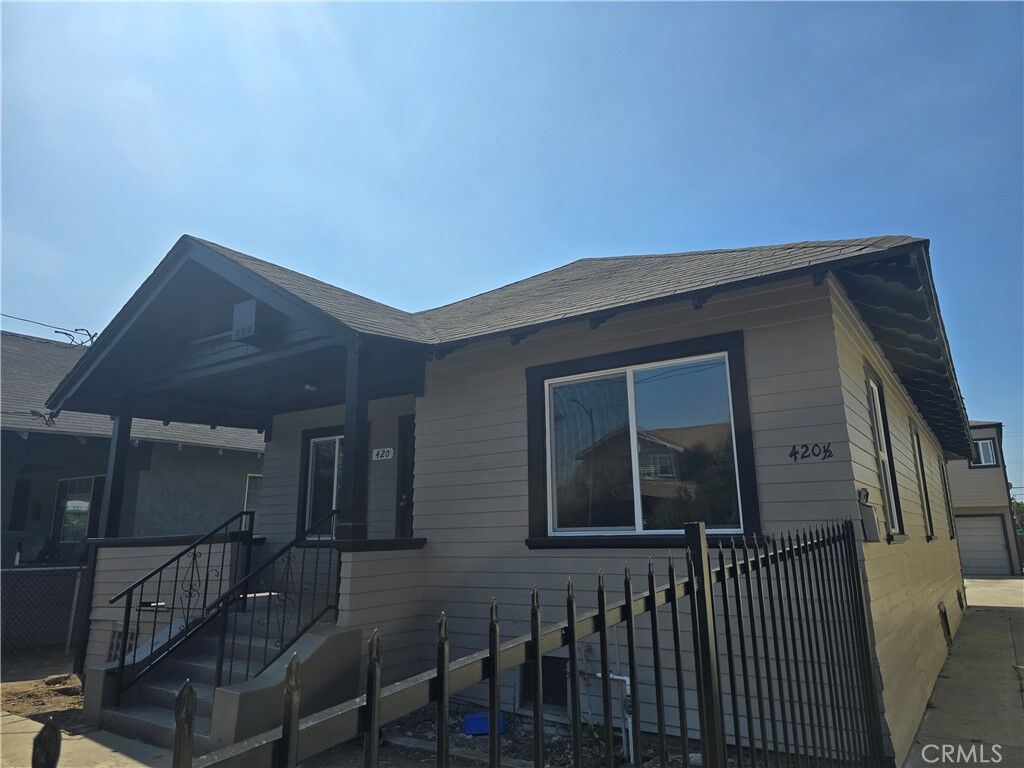 Property Photo:  420 W 53rd  CA 90037 