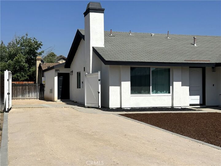 Property Photo:  1312 Live Oak Court 2  CA 92374 
