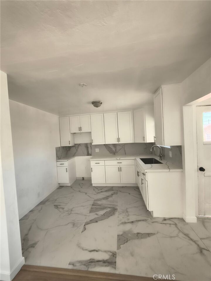 Property Photo:  309 Wilshire Place  CA 92311 