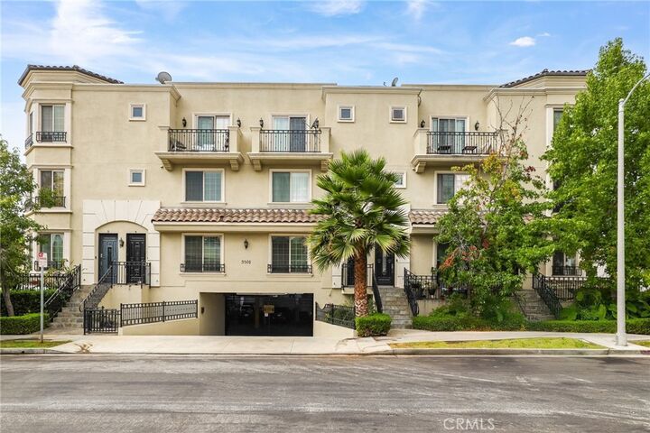Property Photo:  3501 Tilden Avenue 8  CA 90034 