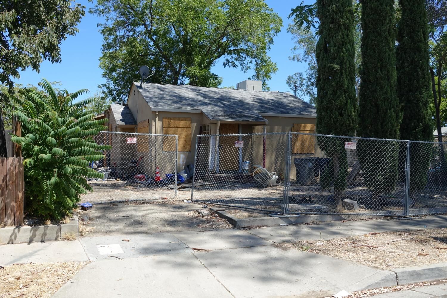 Property Photo:  2650 Princeton Street  CA 95815 