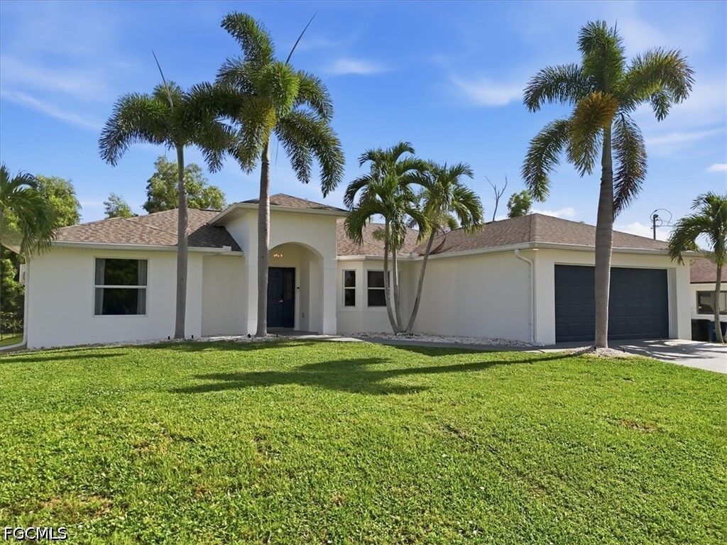 Property Photo:  5748 Linden Lane  FL 33922 