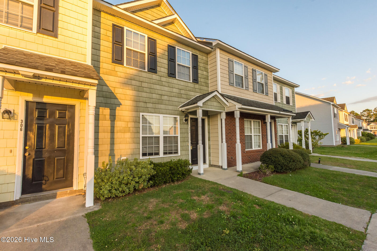 Property Photo:  304 Bridgewood Drive  NC 28546 
