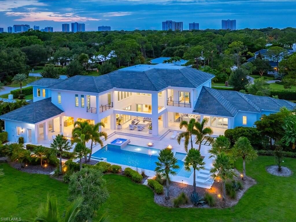 Property Photo:  188 West St  FL 34108 