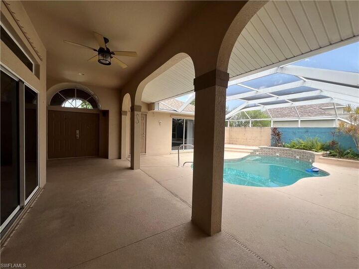 Property Photo:  932 SW 4th Ave  FL 33991 