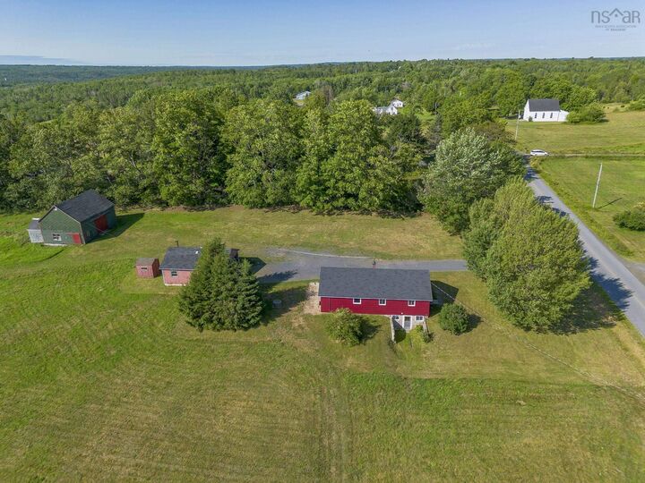 386 Greenland Road — photo 1