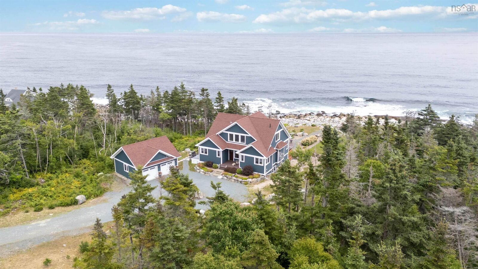 Property Photo: 170 Edgewater Drive NS B0T 1G0