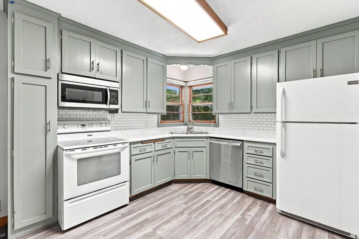 Property Photo:  5355 Northport Drive  MN 55429 