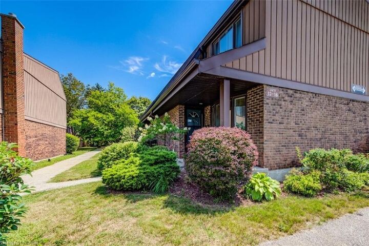 Property Photo: 285 Sandowne Drive 15 ON N2K 2C1