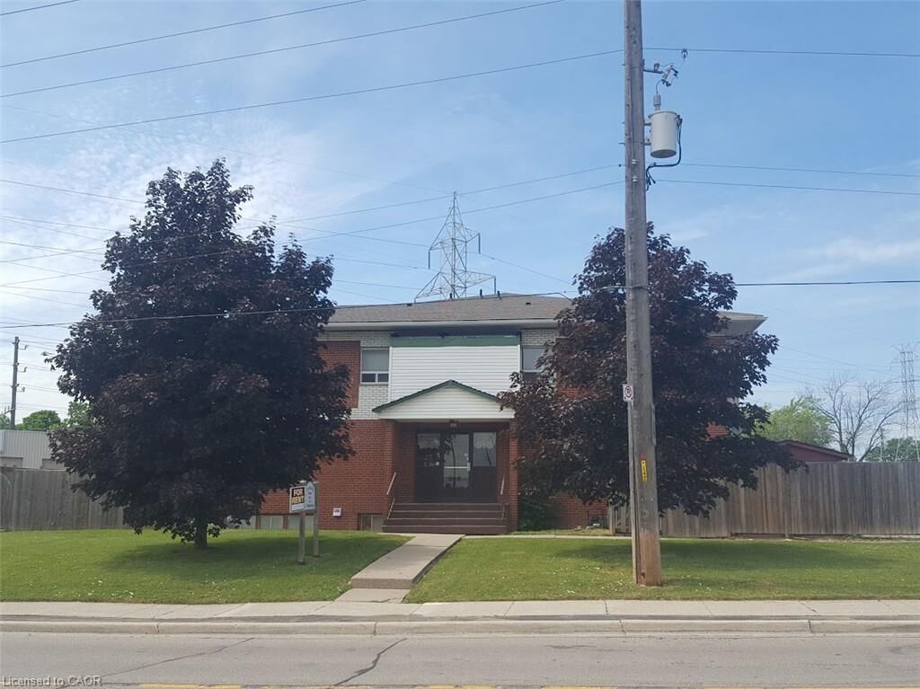 Property Photo:  2251 Mountainside Drive 7  ON L7P 1B6 