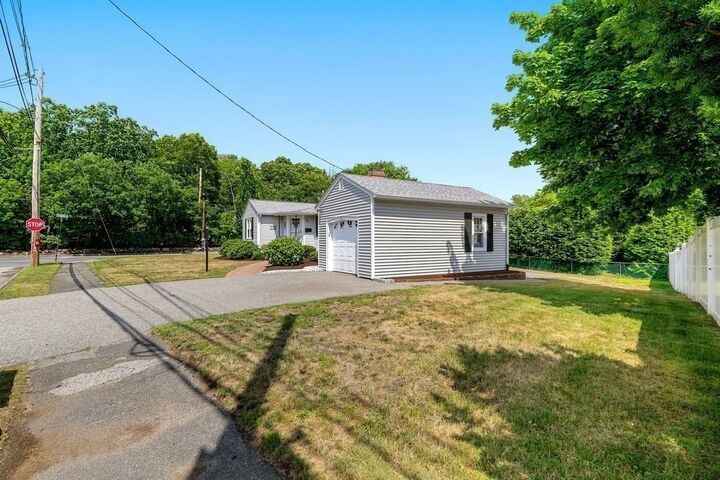 Property Photo:  4 Abbott Rd  MA 02452 