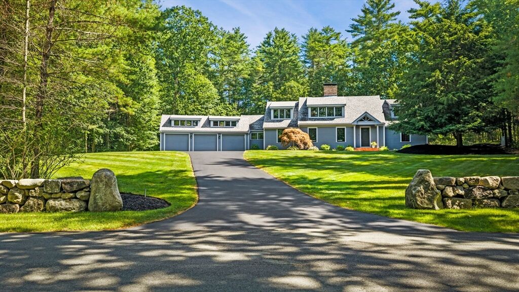 Property Photo:  42 Lockwood Lane  MA 01921 