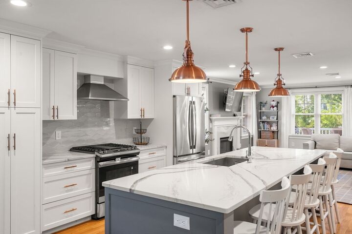 Property Photo: 121 Salem St 121 MA 01867