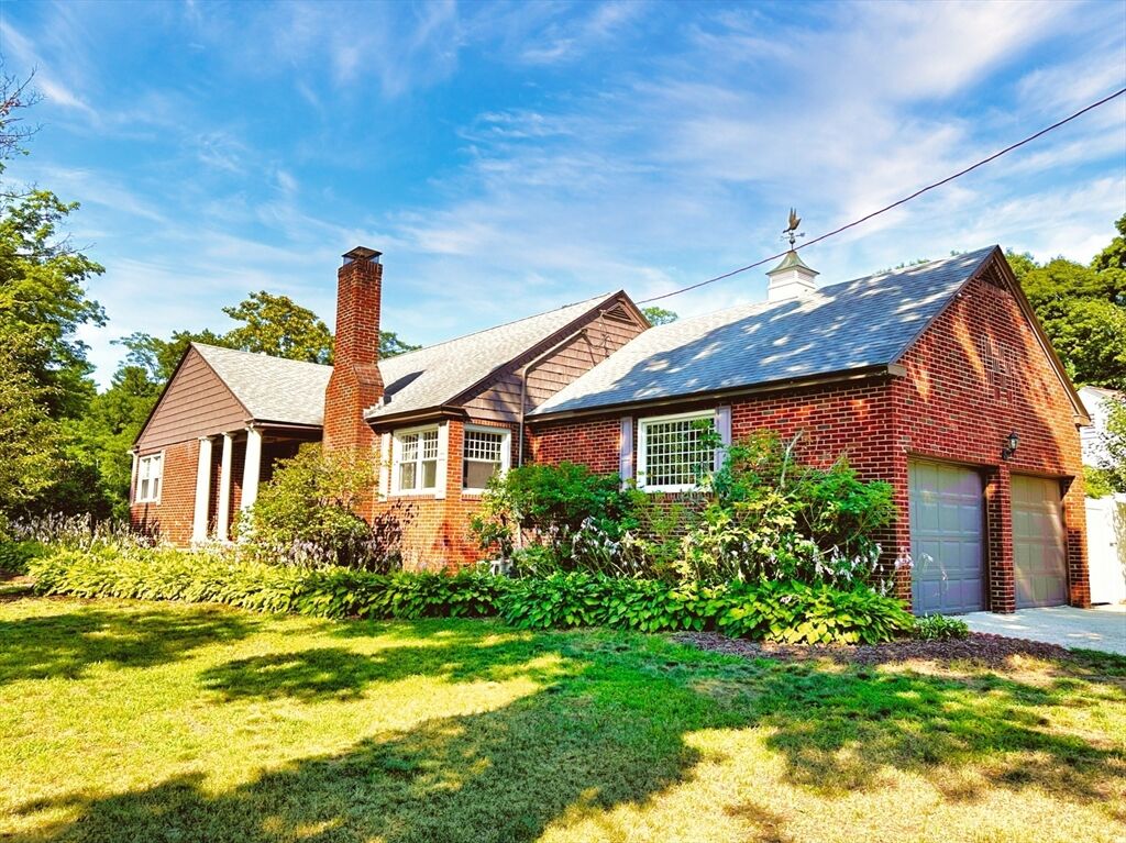 Property Photo:  24 Locust Rd  MA 01844 