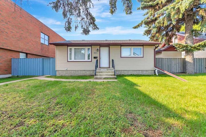 5013 47 Street — photo 1