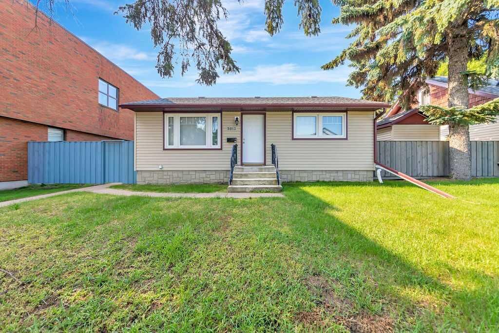 Property Photo: 5013 47 Street AB T9V 0E8