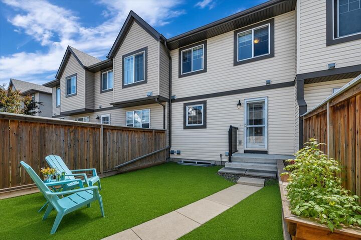 Property Photo: 2520 Eversyde Avenue SW AB T2Y 5G8
