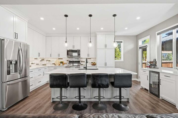 Property Photo:  379 Cimarron Boulevard  AB T1S 2L8 