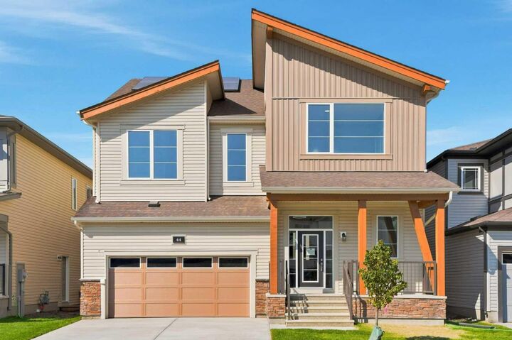 44 Carringwood Rise NW — photo 1