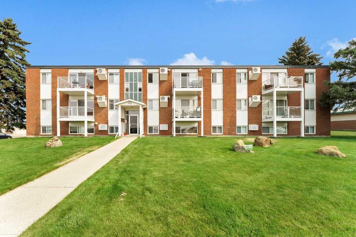 512 McCutcheon Drive NW 7 — photo 1