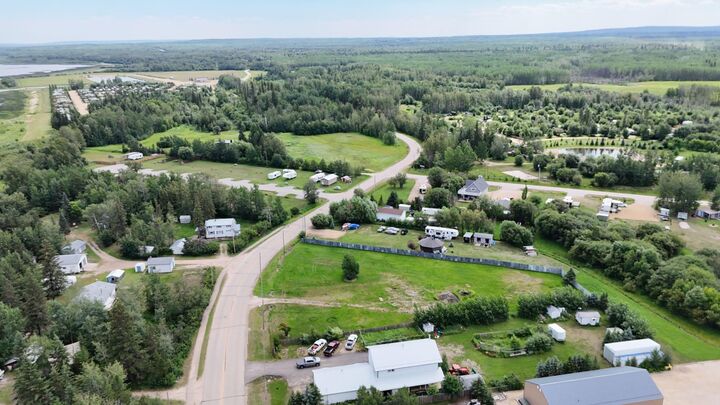 Property Photo: 26 Peace River Avenue AB T0G 1J0